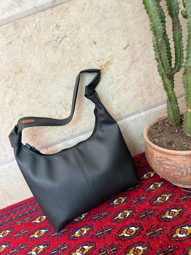 کیف هوبو زنانه دسته گره ای چرم مصنوعی سایز متوسط نیل ست